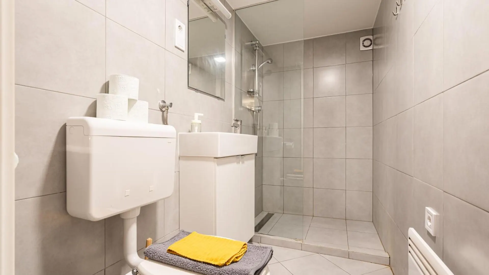 Charming Studio In The Heart Of The Jewish Quarter W41 Yellow Budapest