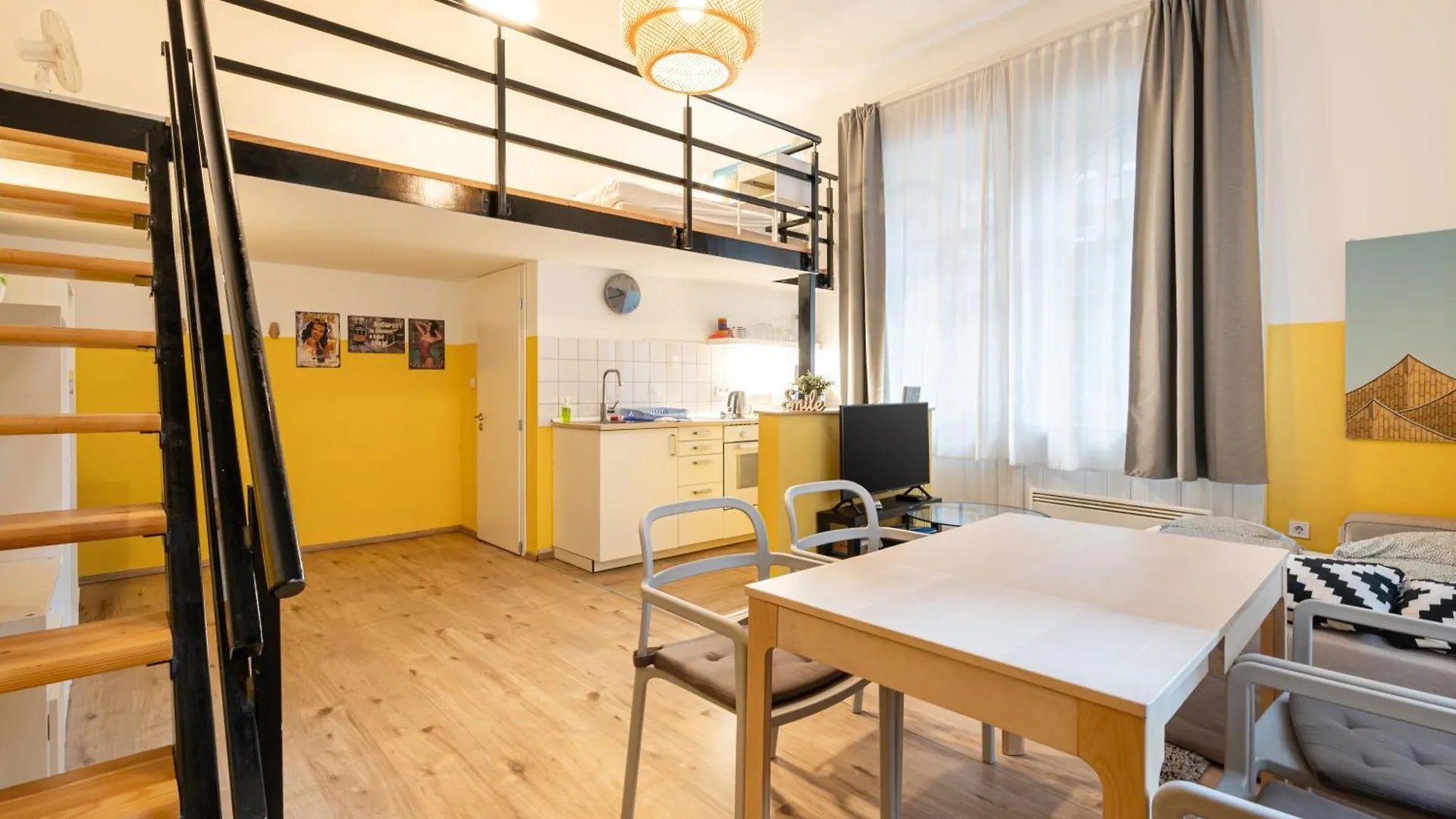 Charming Studio In The Heart Of The Jewish Quarter W41 Yellow Budapest Hungría